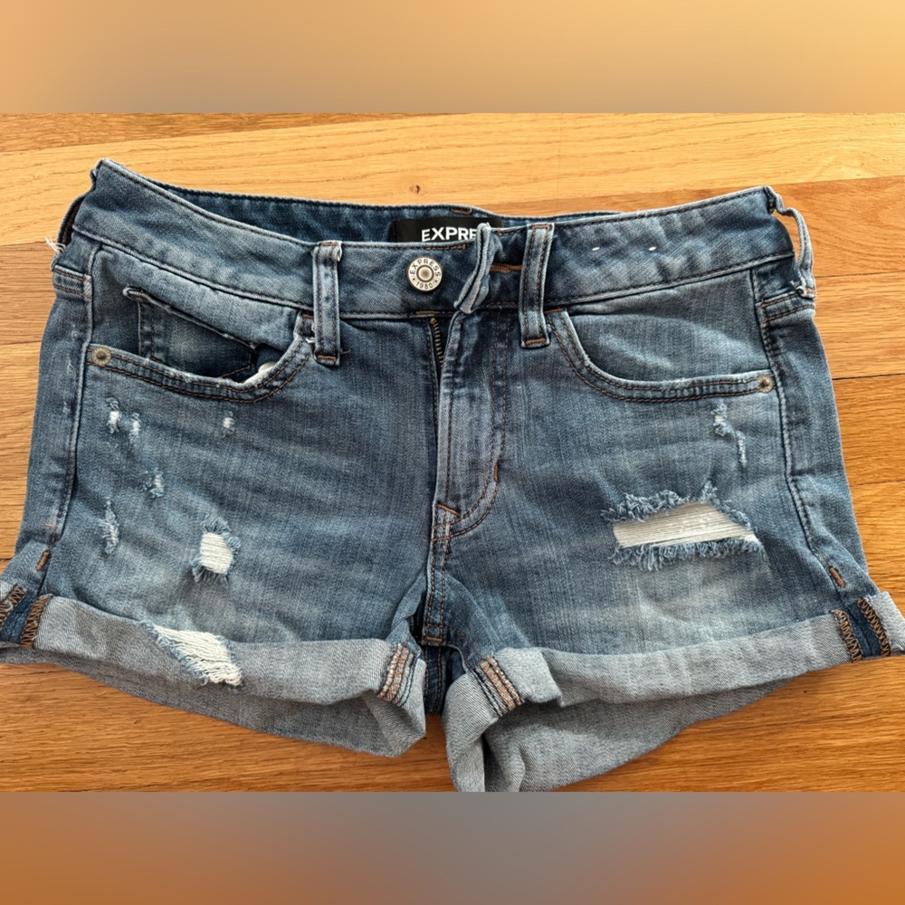 Express Shorts